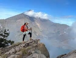 Jalur Pendakian Paling Menantang Dengan Pemandangan Alam Luar Biasa Di Pegunungan Rinjani