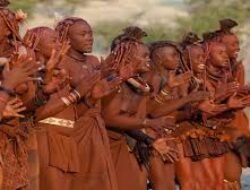 Keunikan Budaya Suku Pedalaman Di Afrika Yang Menarik Untuk Dipelajari Secara Langsung
